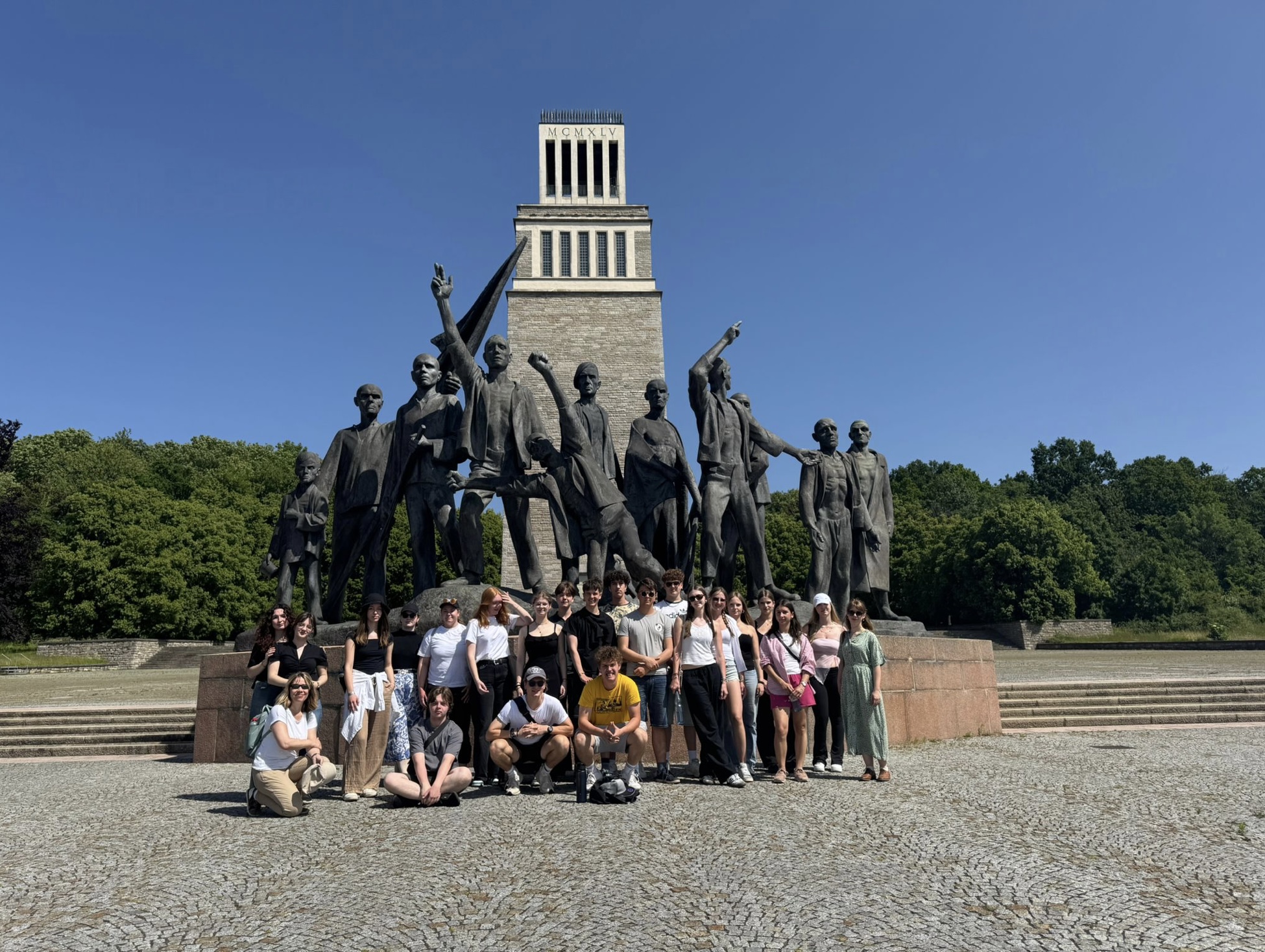 Niemals vergessen – eine Geschichtsprojekt für Schülerinnen und Schüler des MKs und der Kleinen Burg